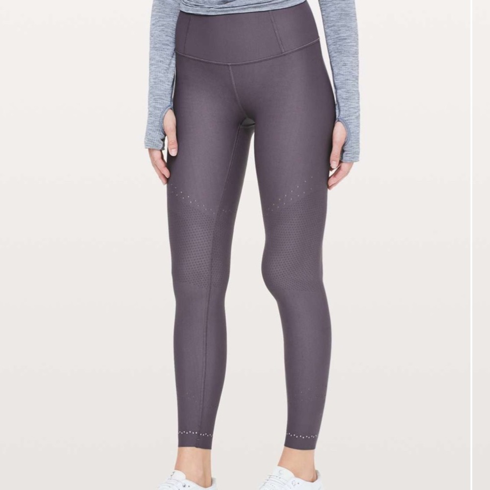 Lululemon Zoned In Tight *27"
Moonphase size 6